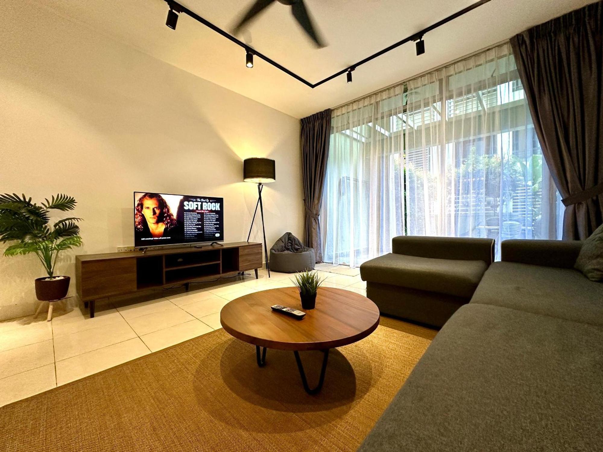 BNB Cozy Homestay @ Cyberjaya Bagian luar foto