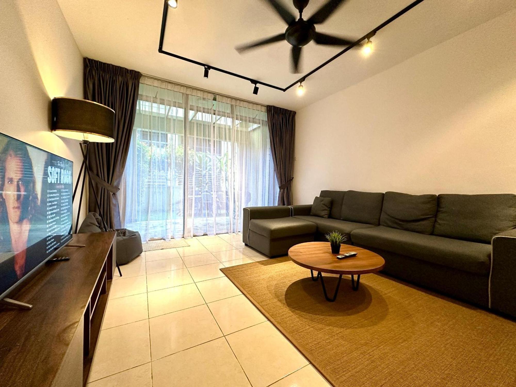 BNB Cozy Homestay @ Cyberjaya Bagian luar foto